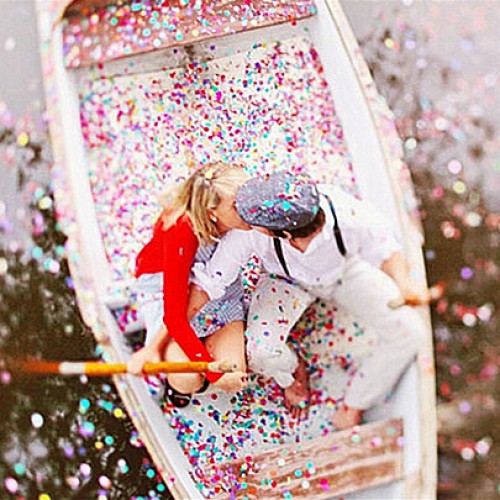 Κομφετί & Φτερά