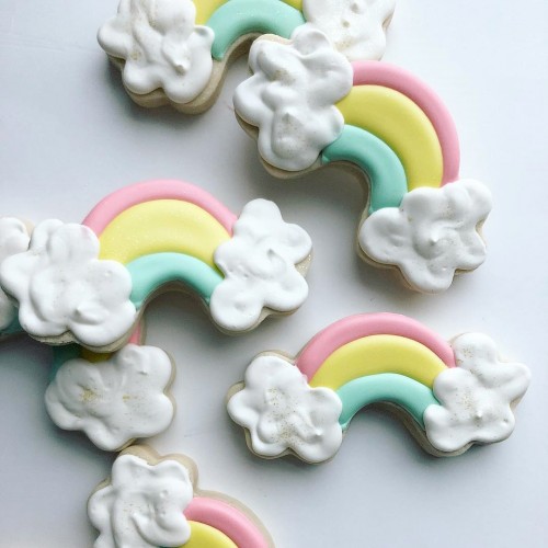 Κουπ πατ Ουράνιο Τόξο Με Σύννεφα